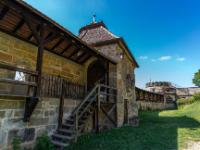Wehrmauer und Türme umgeben die Altenburg - Bamberg
